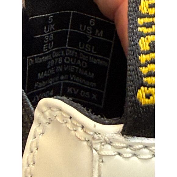 Dr. Martens Unisex 2976 Chelsea Boot White Platform Sole Size 6/7 - Picture 10 of 10